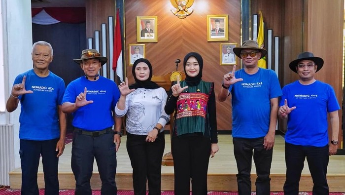 **Wagub Lampung Puji Manfaat Petualangan dengan Bakti Sosial dalam Nomadic 4x4 Adventure Awaits**