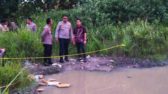 **Tragedi Mengerikan di Kampar: Bocah 5 Tahun Tenggelam di Kolam, Kapolres Segera Berikan Belasungkawa**