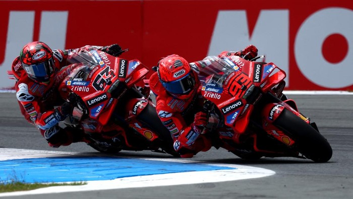 **Sprint Race MotoGP Jepang 2025: Bagnaia Asapi Marquez, Honda Gagal Podium**