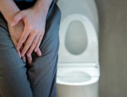 **”Hati-hati Pikun Dini! Warna Urine Ini Mungkin Pertanda Awal Demensia”**