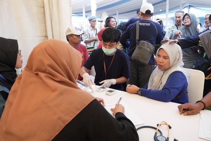 Warga Antusias Ikuti Layanan Kesehatan Gratis di Bulan Bakti Karang Taruna