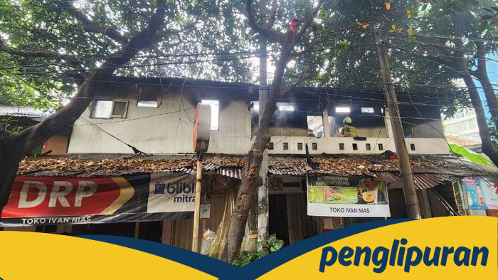 Ruko di Kebayoran Lama Kebakaran, 12 Mobil Damkar Diluncurkan - Update 1