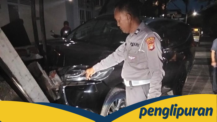 ABG 15 Tahun Salah Injak Gas, Pajero Tabrak 2 Rumah di Tangsel