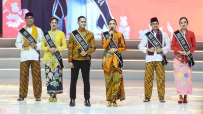 “53 Tahun Menjelajahi Jakarta: Kisah Perjuangan Abang None yang Masih Abadi”