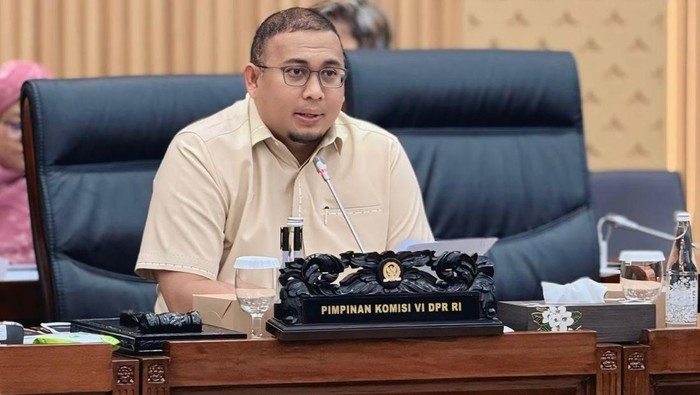 Andre Rosiade Minta Buggy Car untuk Jamaah Umrah Lansia di Bandara Ditambah, Sejumlah Bugis Masih kurang