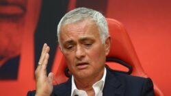 **Jose Mourinho Kembali ke Stamford Bridge, Chelsea Dapat Kritik dari Mantan Mantan Manajer**