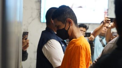 Ustaz Bejat di Bekasi Minta Video Anak Angkat Mandi, Setiap Minta Uang!