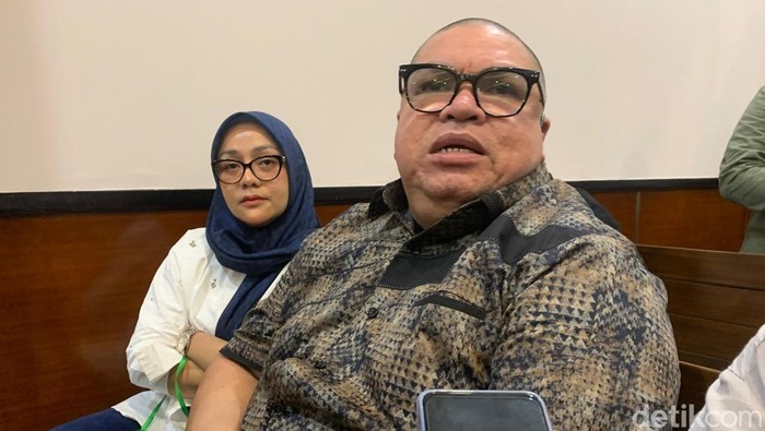 Razman Terima Hukuman 1,5 Tahun karena Pencemaran Nama Baik Hotman Paris