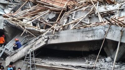 “Masih Ada Santri Terjebak: Musala di Ponpes Sidoarjo Rentan Ambruk Lagi, Waspada!”