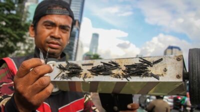 Ketakutan Relawan Saber Ranjau Ditangkap Pria Bawa Bambu di Jaktim