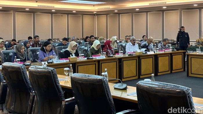 Ayah Arya Daru di DPR: Misteri Anak yang Belum Terpecahkan