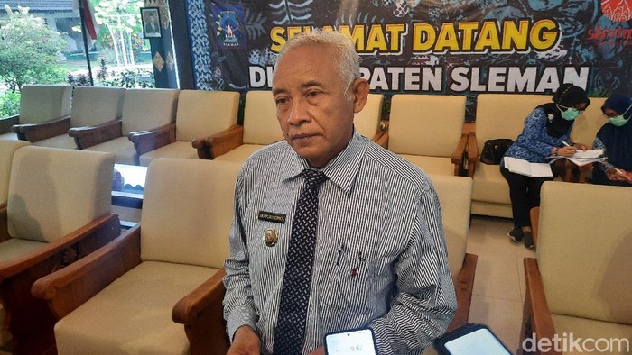 **Eks Bupati Sleman Sri Purnomo Ditetapkan Tersangka Korupsi Dana Hibah Pariwisata**