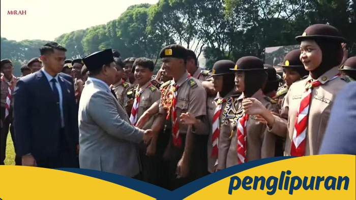 **Prabowo Subianto Sapa dan Bercanda dengan Pelajar, Momen yang Menjelma Menjadi Sorotan**