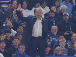 “Terima Kasih Fans Chelsea, tapi Mourinho Lebih Suka Jika Menang” Menyudutkan Fans Setia Blues