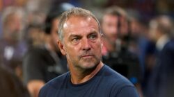 **Hansi Flick: Barcelona Unggulan Juara Liga Champions, Namun Rintangan Masih Berat**