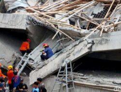 [Korban Selamat Ponpes Ambruk di Sidoarjo 5 Orang, 1 Kondisinya Kritis: Tragedi yang Menyedihkan]