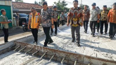 Gubernur Jateng Perkuat Konektivitas, Tinjau Perbaikan Jalan Wiradesa-Kajen untuk Meningkatkan Aksesibilitas Daerah