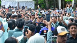 Quartararo Nongkrong Bareng Anak SMA: Kenangan Zaman Sekolah yang Mencolok dalam Dunia Otomotif!