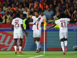 **Kebiasaan PSG: Tak Percaya Diri tapi Malah Menang! Pertandingan Dramatis melawan Barcelona!**