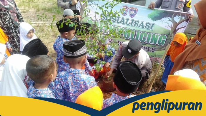 Polisi Rohul Ajak Generasi Alpha Tanam Pohon, Tumbuhkan Kecintaan Lingkungan