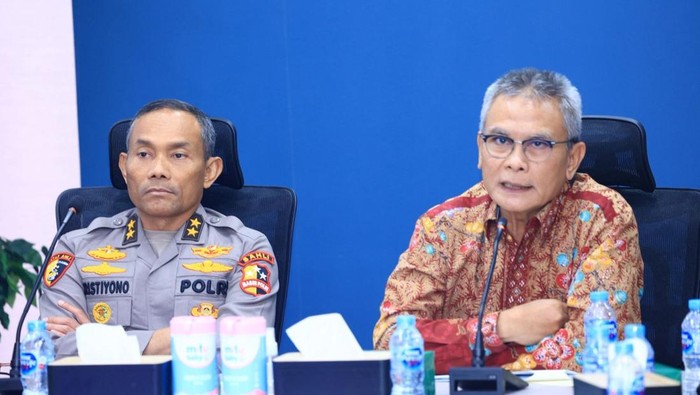 Johan Budi: Kritik Masyarakat Harus Ditindaklanjuti dengan Aksi Nyata, Bukan Klarifikasi Saja