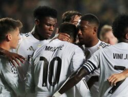 “Rivaldo: Real Madrid Siap Juara Liga Champions, Kekuatan Tim Terlihat dari Kemenangan atas Marseille dan Kairat”