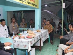 Polisi dan Siskamling di Jakbar Bersatu, Ronda Bareng Jaga Kamtibmas!