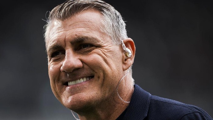 Christian Vieri Bersyukur San Siro Akan Dijadikan Stadion Modern