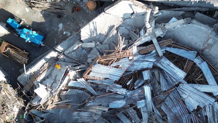 **Identifikasi Jenazah Ponpes Al Khoziny Terkendala, Sidik Jari Rusak Akibat Pembusukan**