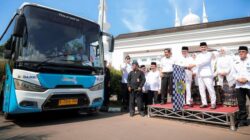 “Andra-Dimyati Luncurkan Bus Trans Banten, Gratis hingga Akhir Tahun, Bikin Heboh Warga Banten!”