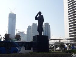 Patung Sudirman Bakal Dipindah ke Lokasi Ikonik, Warga Berbondong-bondong Komentar