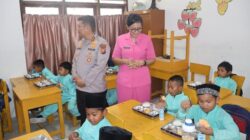Kapolres Pelalawan Pantau Distribusi MBG di Sekolah, Pastikan Tepat Sasaran – Update 1