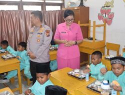Kapolres Pelalawan Pantau Distribusi MBG di Sekolah, Pastikan Tepat Sasaran – Update 1