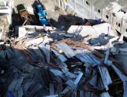 27 Orang Diduga Masih Tertimbun, Reruntuhan Ponpes Al Khoziny Sidoarjo Mengguncang Indonesia