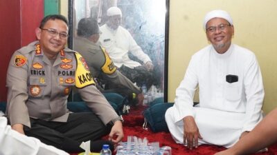 Tokoh Agama di Jakut Dianugerahi Penghargaan Kapolres atas Peran Aktif dalam Menjaga Kamtibmas!