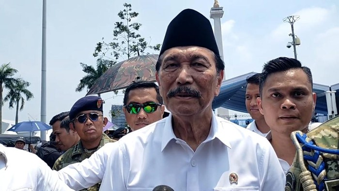 **Prabowo-Jokowi Bertemu 2 Jam, Luhut: Guyub, Kita Doakan Kompak**