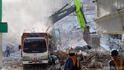 [45 Nyawa Melayang: Tragedi Ponpes Al Khoziny Sidoarjo Mengguncang Masyarakat]