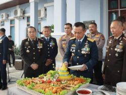 Polda Riau dan Polresta Pekanbaru Beri Kejutan HUT Ke-80 TNI di Lanud RSN – Update 1