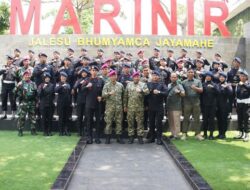 **”HUT TNI, Brimob Polda Metro dan Korps Marinir Bersatu Dukung Perdamaian di Kwitang”**