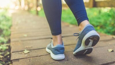 6 Manfaat Japanese Walking untuk Kesehatan Tubuh, Lebih Efektif dari 10 Ribu Langkah