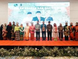 Fadli Zon Kukuhkan Bahasa dan Sastra sebagai Jiw…