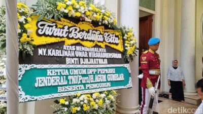 Menyaksikan Duka di Rumah Istri Wapres ke-4 Umar Wirahadikusimah: Suasana yang Mencengangkan