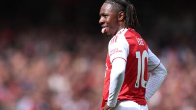 [Belum Hoki saja, Eze: Kebohongan Besar di Dunia Sepak Bola]