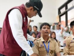 **Kisah Jeje: Dari Kepergian Keluarga ke Rasa Percaya Diri di SRMA 20**