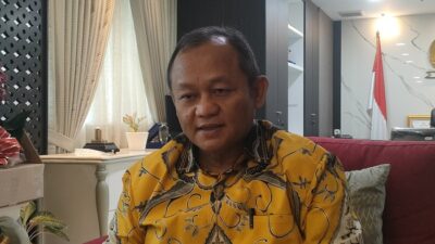 Sarmuji Serahkan Mobil Operasional, Dukung Pendidikan di Ponpes Al-Falah Blitar