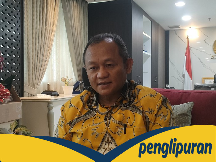 Sarmuji Serahkan Mobil Operasional, Dukung Pendidikan di Ponpes Al-Falah Blitar