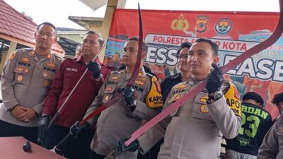 [7 Anggota Gangster di Bogor Ditangkap saat Konvoi, Senjata Tajam dan Perlawanan tercatat]