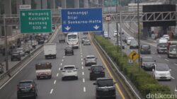 “Titik Kepadatan Sejumlah Tol di Jakarta Pagi Ini: Krisis di Jantung Ibukota!”