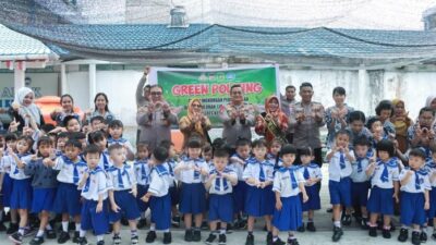 Tanam Pohon, Tanggung Jawab Generasi: Polres Meranti Ajak Anak TK dalam Edukasi Lingkungan Sejak Dini