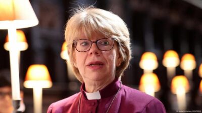 “Sarah Mullally: Perempuan Pertama yang Menjadi Uskup Agung di Gereja Inggris, Sebuah Langkah Menuju Egalitas”